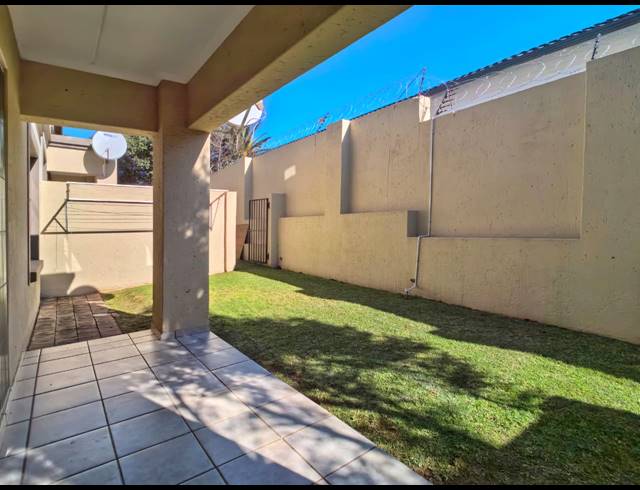 2 BEDROOM APARTMENT FOR SALE IN FRANKLIN ROOSEVELT PARK